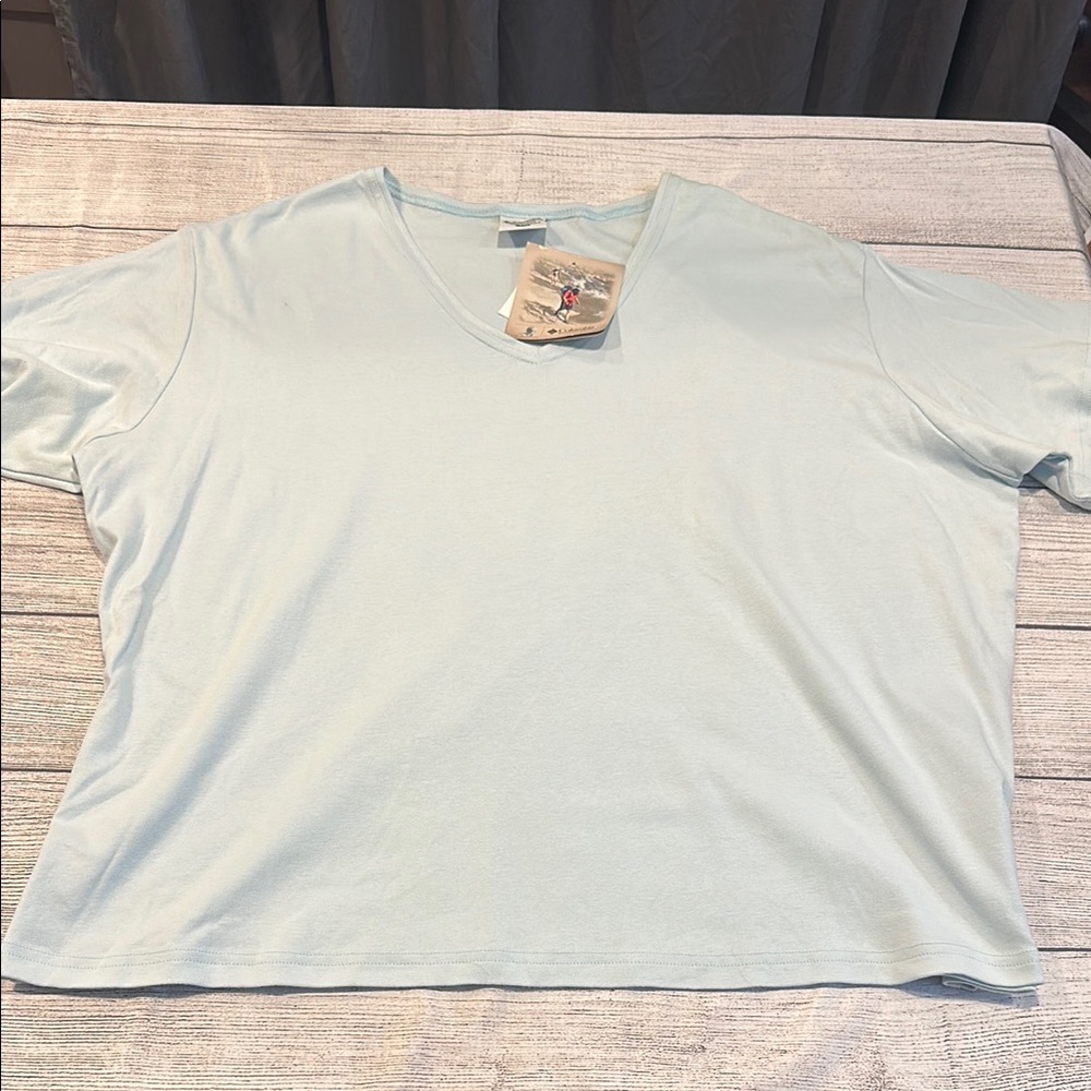 Women’s Columbia Vneck Short Sleeve Tee size 3X *READ*